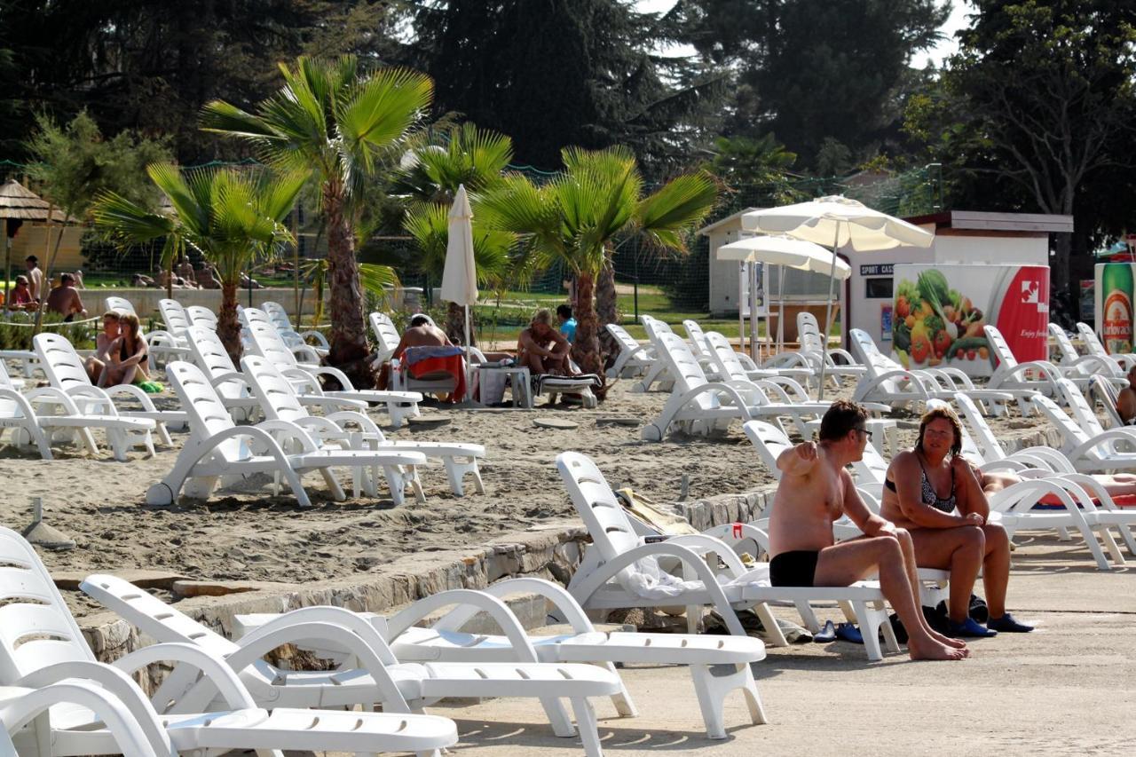 Apartments With A Parking Space Kukci, Porec - 7166 Нова-Вас Экстерьер фото