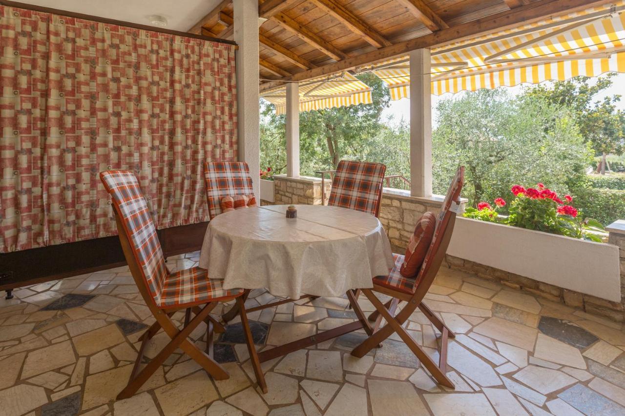 Apartments With A Parking Space Kukci, Porec - 7166 Нова-Вас Экстерьер фото