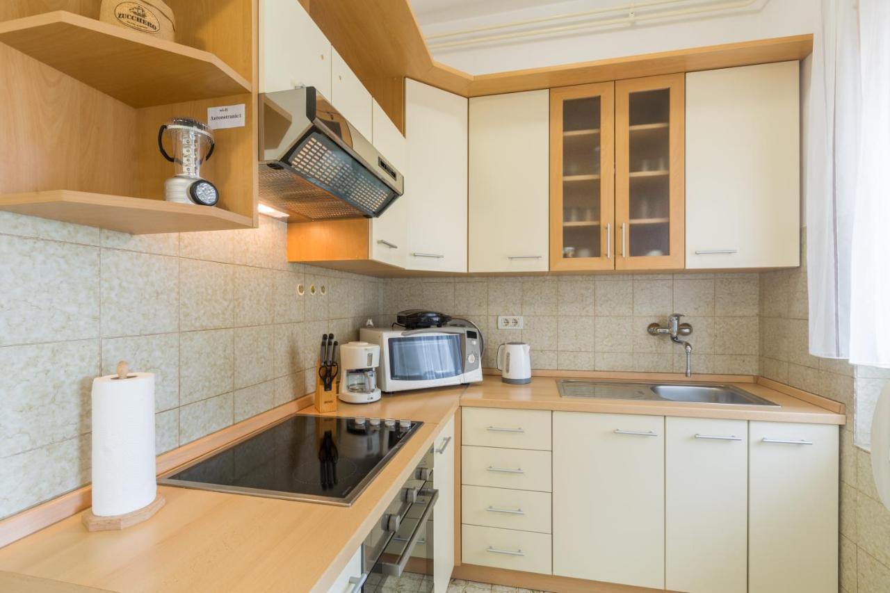 Apartments With A Parking Space Kukci, Porec - 7166 Нова-Вас Экстерьер фото