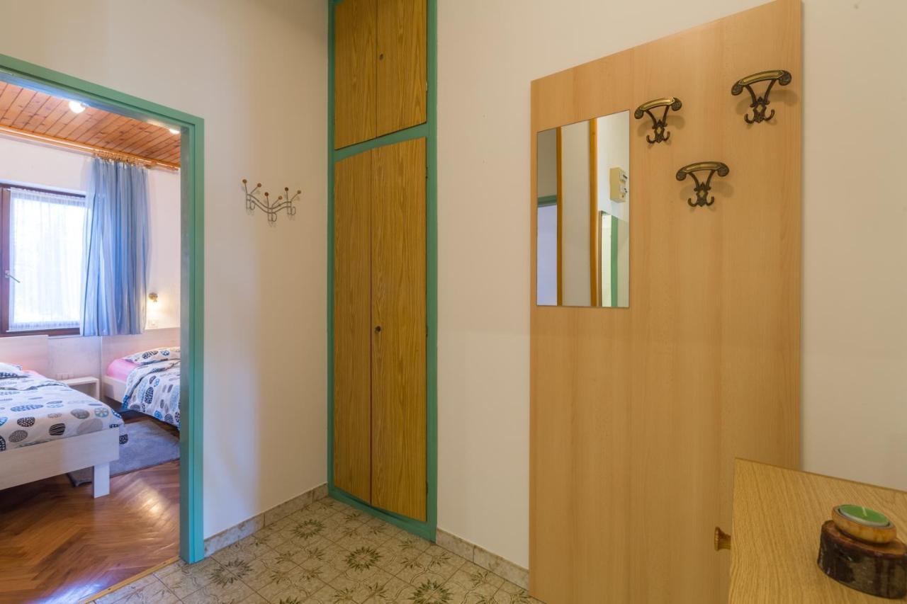 Apartments With A Parking Space Kukci, Porec - 7166 Нова-Вас Экстерьер фото
